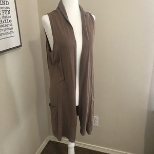 August silk open vest